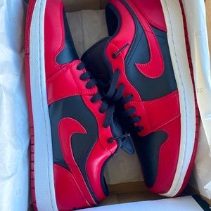 Air Jordan 1 Low Reverse Bred